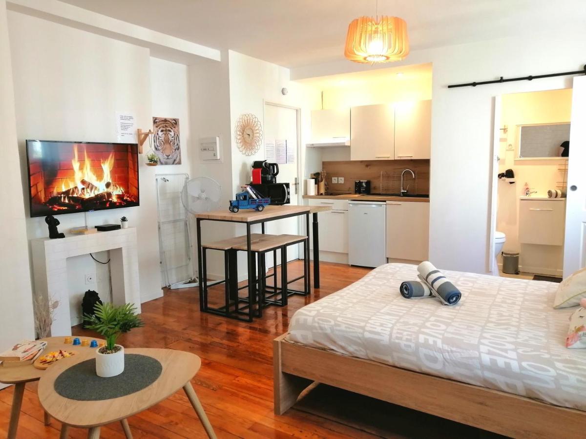 Le 1970 Apartment เกรอน็อบล์ ภายนอก รูปภาพ